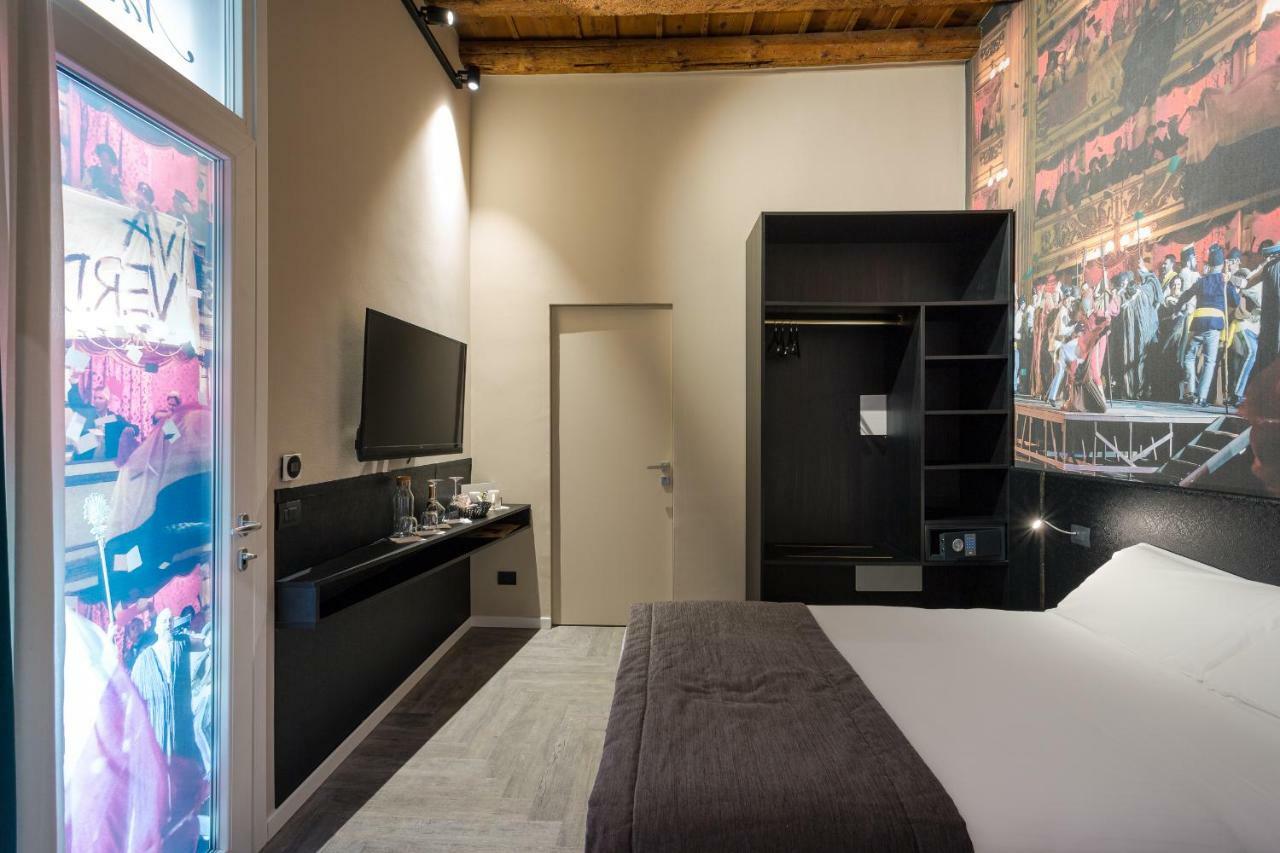 Italianflat - Theatrum And Verona
